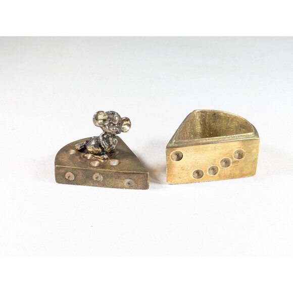 Vintage Brass Mouse on Cheese wedge Trinket Box, Taiwan Brass Ring Box, Jewelry - Picture 7 of 10